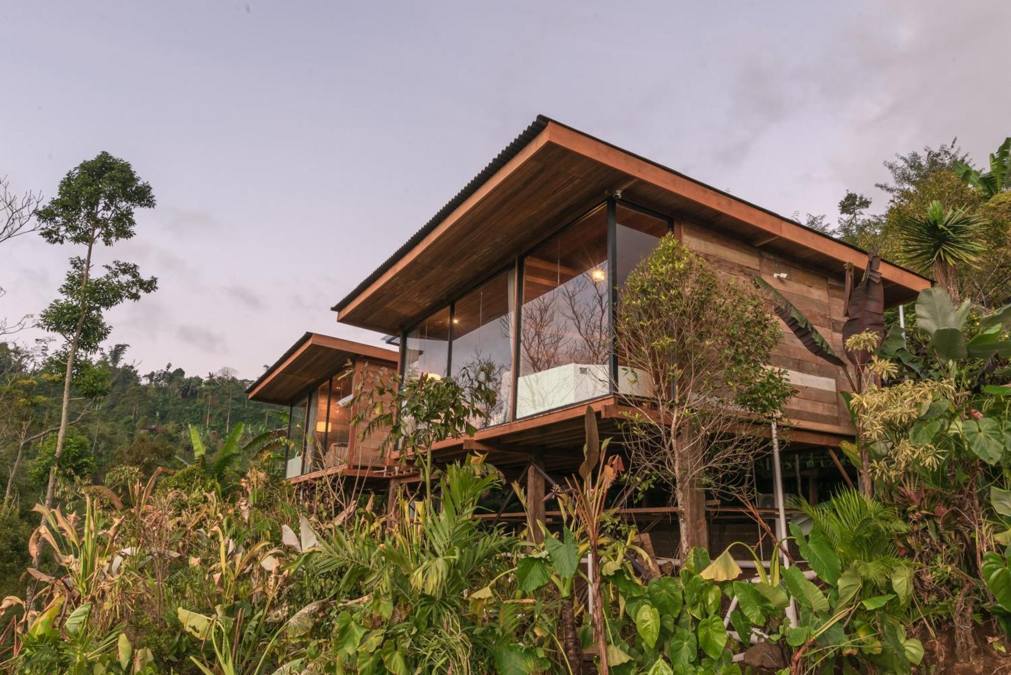 Kayukopi Villa Munduk Kültér fotó